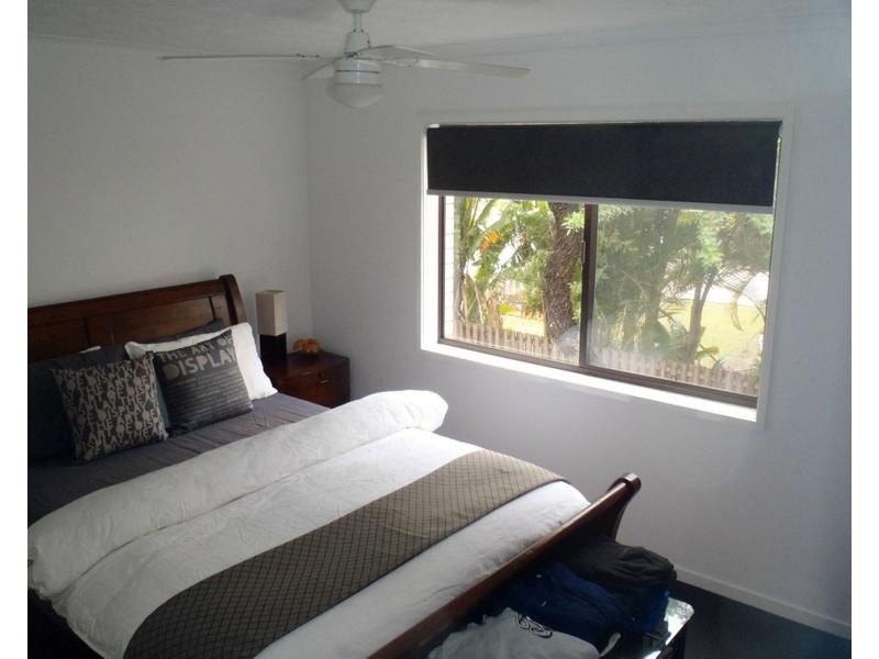 2/8 Baker Avenue, Labrador QLD 4215
