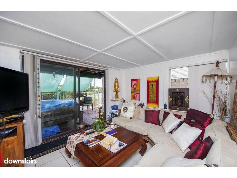 5 Rodlan Parade, Labrador QLD 4215