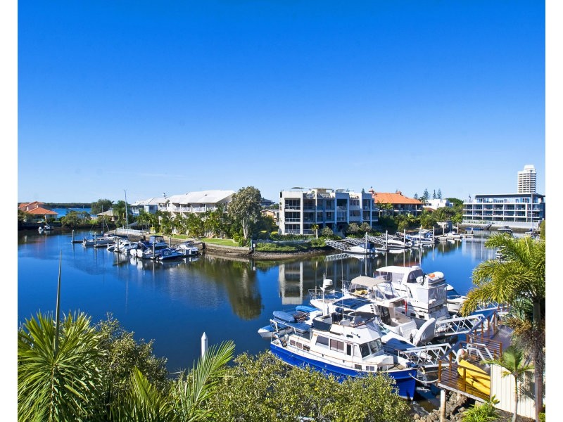 15/89 Bayview Street, Runaway Bay QLD 4216