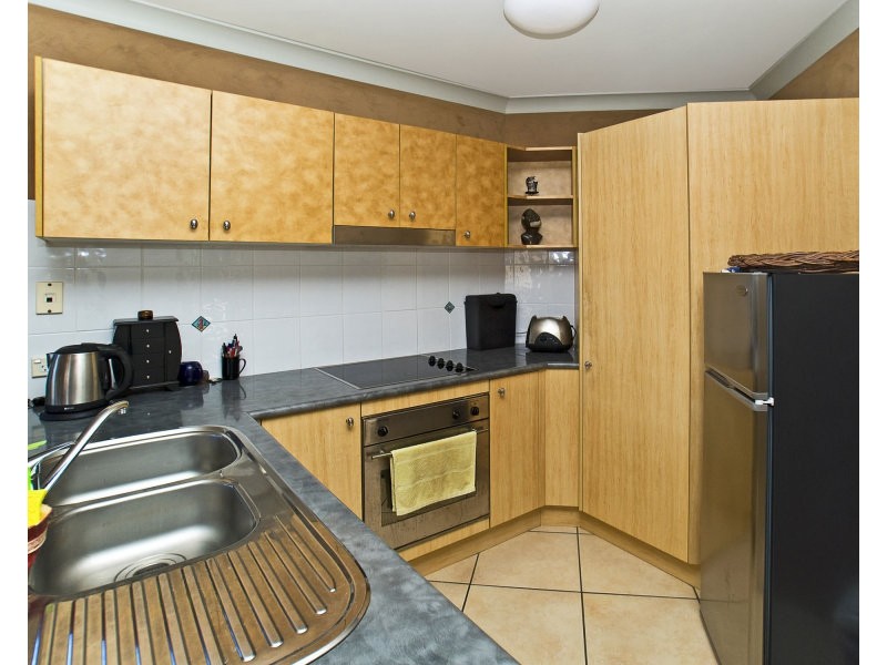 15/89 Bayview Street, Runaway Bay QLD 4216