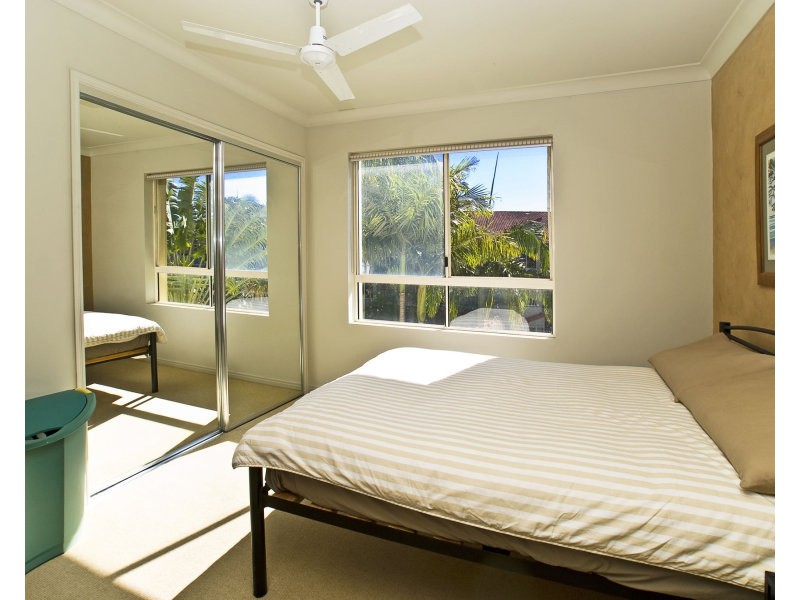 15/89 Bayview Street, Runaway Bay QLD 4216