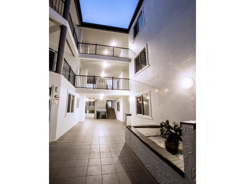 “La Mer” 396 Esplanade, Torquay QLD 4655