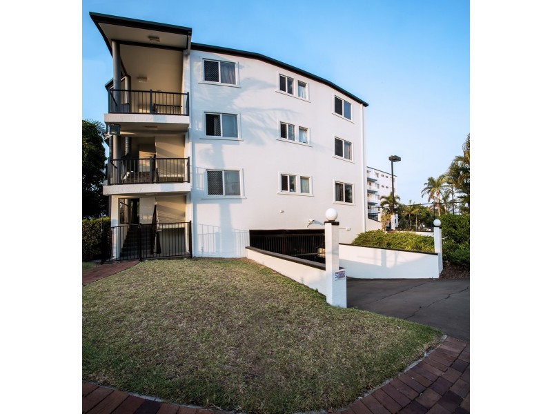 “La Mer” 396 Esplanade, Torquay QLD 4655