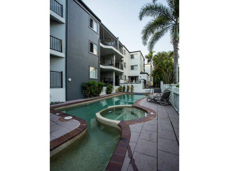 “La Mer” 396 Esplanade, Torquay QLD 4655