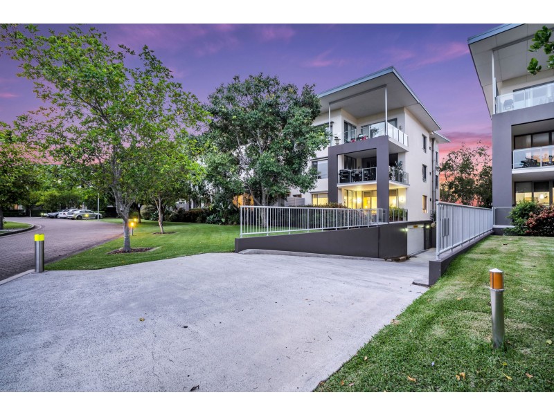 611/3 Pendraat Parade, Hope Island QLD 4212