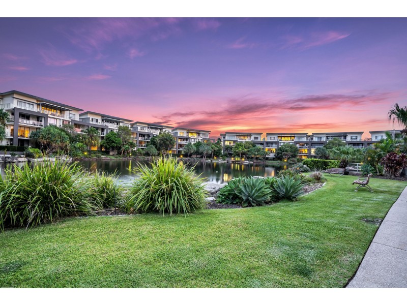 611/3 Pendraat Parade, Hope Island QLD 4212