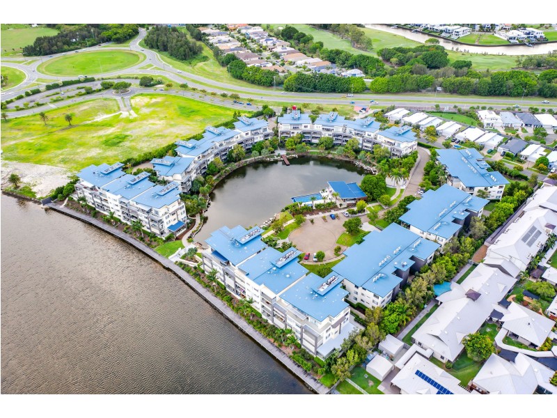 611/3 Pendraat Parade, Hope Island QLD 4212
