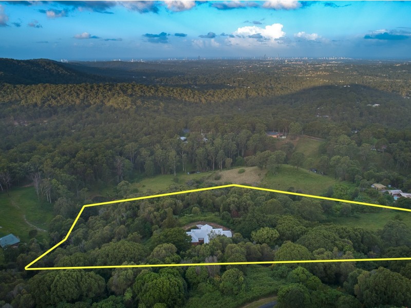 24 Pemberton Close, Mount Nathan QLD 4211