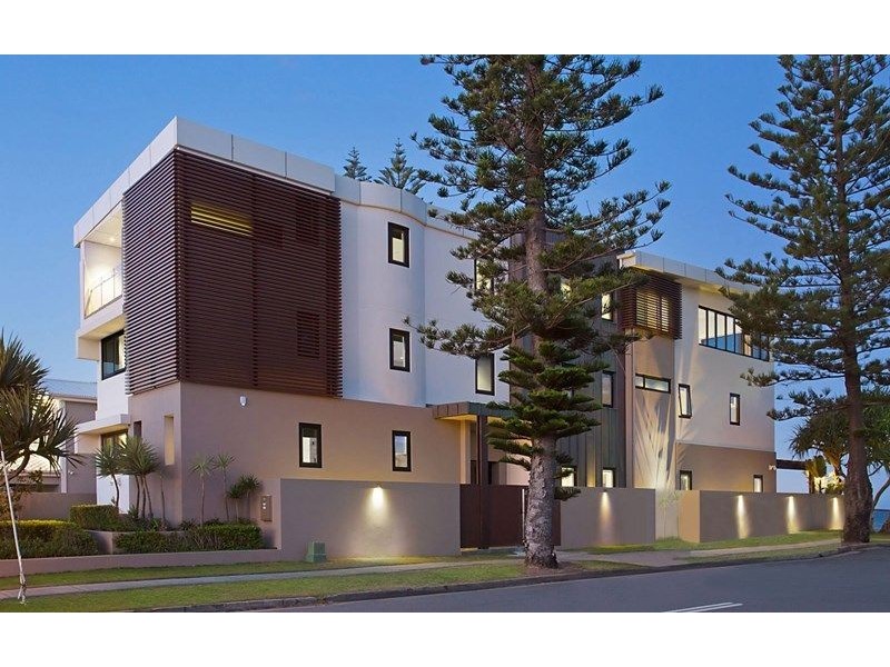 17 Hedges Avenue, Mermaid Beach QLD 4218