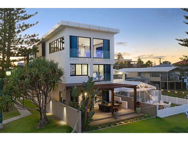 17 Hedges Avenue, Mermaid Beach QLD 4218