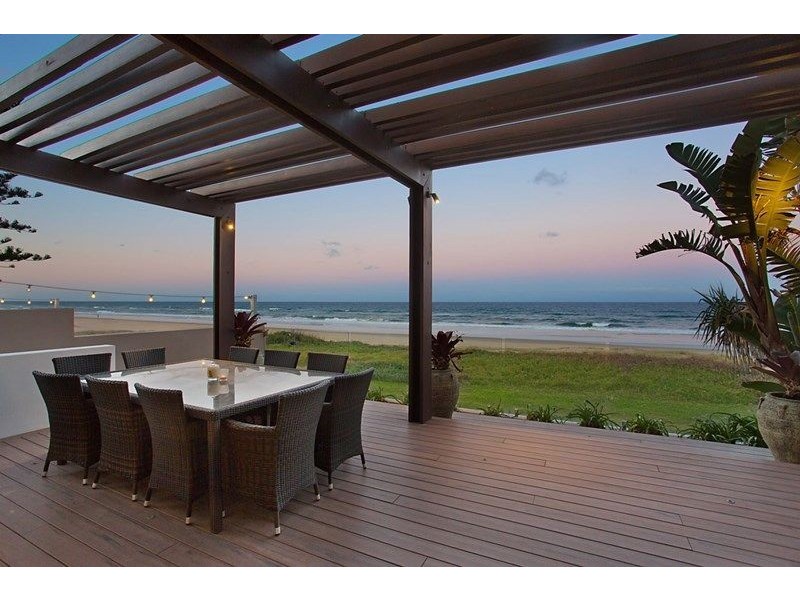 17 Hedges Avenue, Mermaid Beach QLD 4218