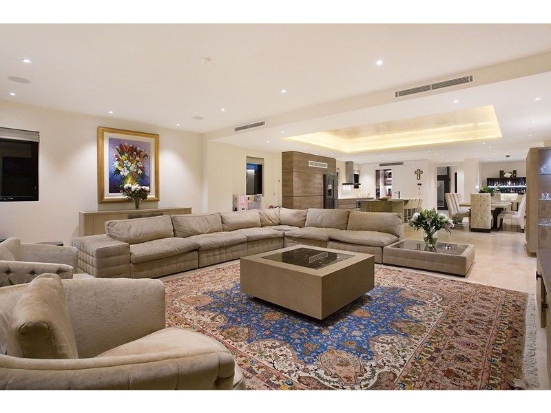 17 Hedges Avenue, Mermaid Beach QLD 4218