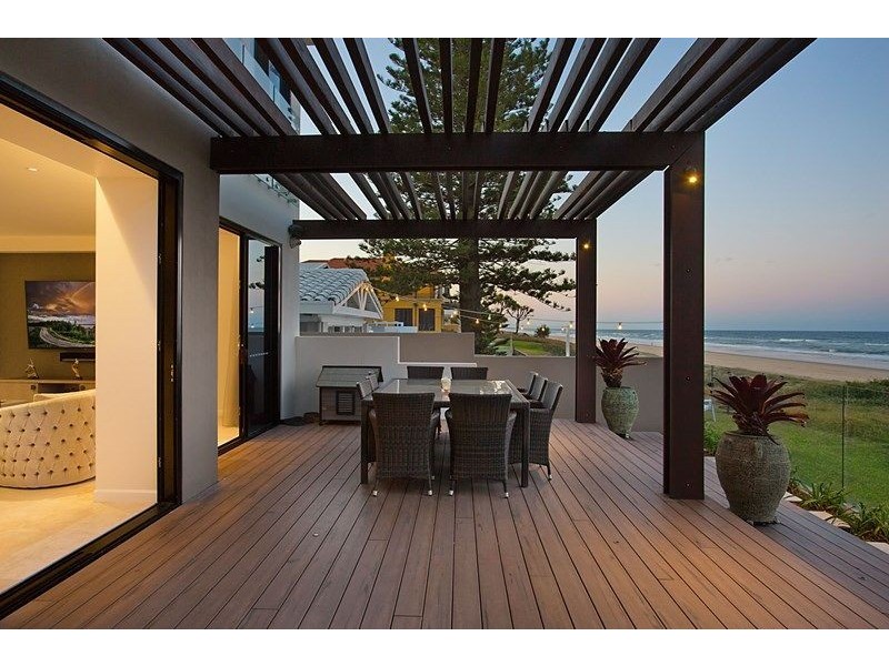 17 Hedges Avenue, Mermaid Beach QLD 4218