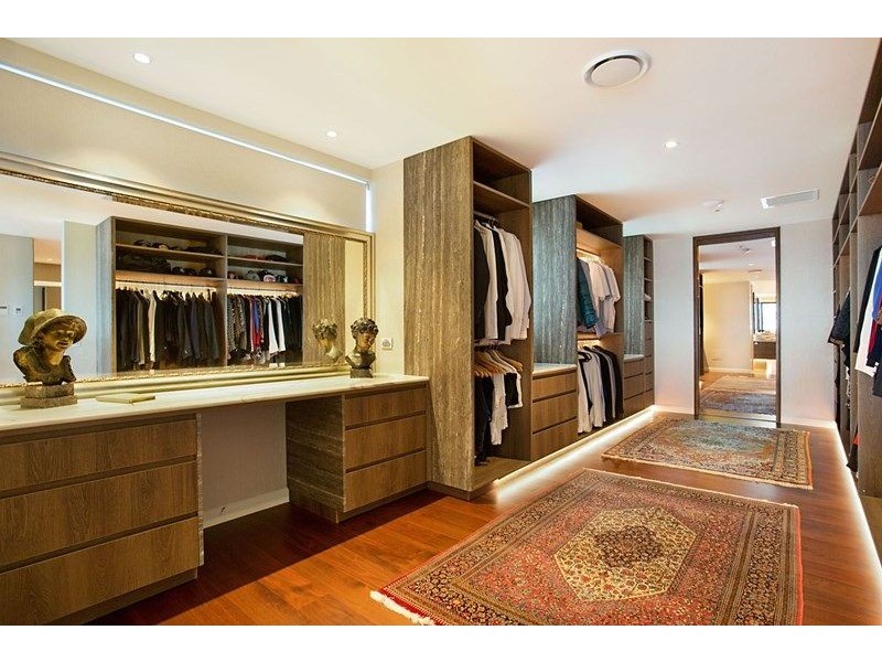 17 Hedges Avenue, Mermaid Beach QLD 4218