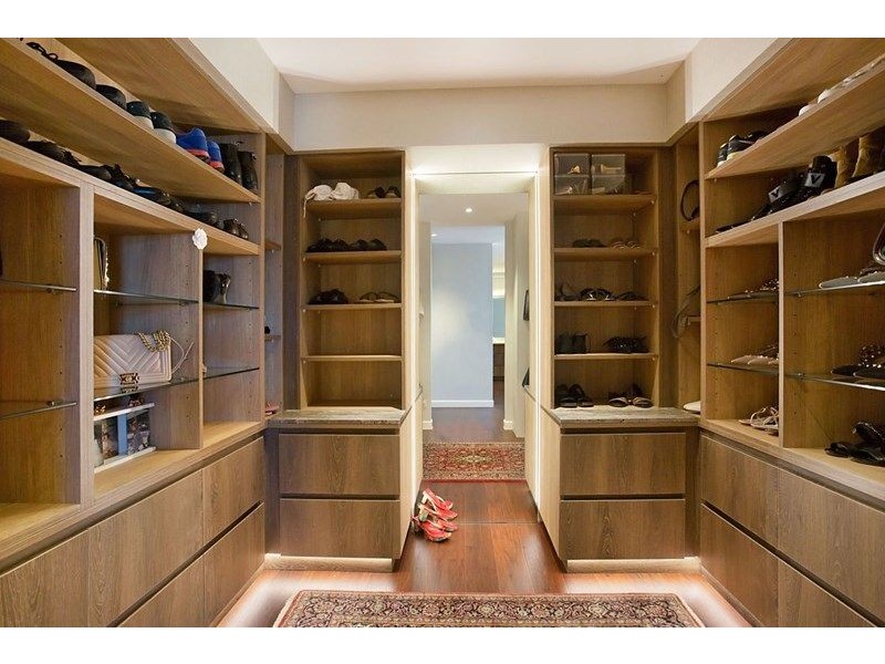 17 Hedges Avenue, Mermaid Beach QLD 4218