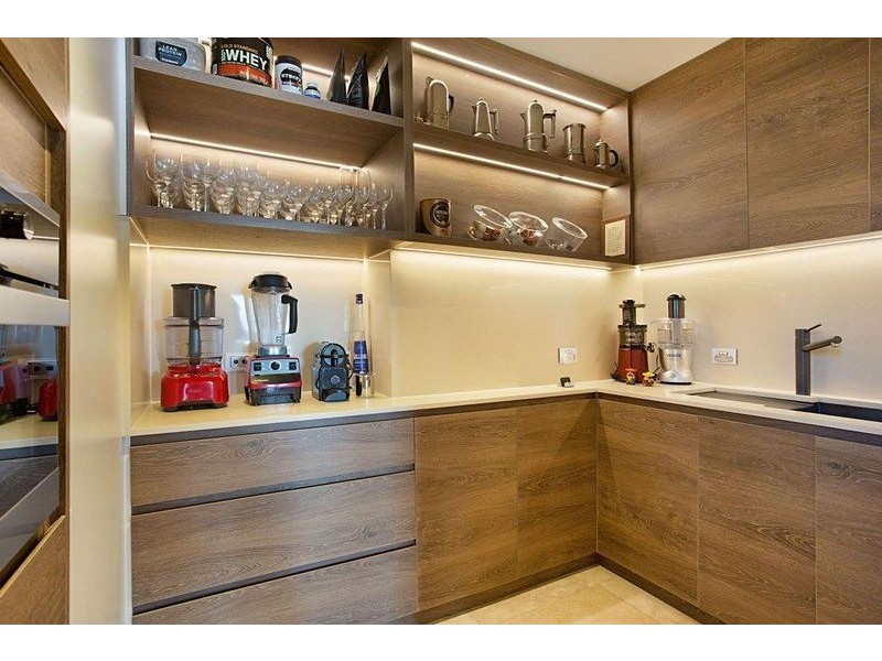 17 Hedges Avenue, Mermaid Beach QLD 4218