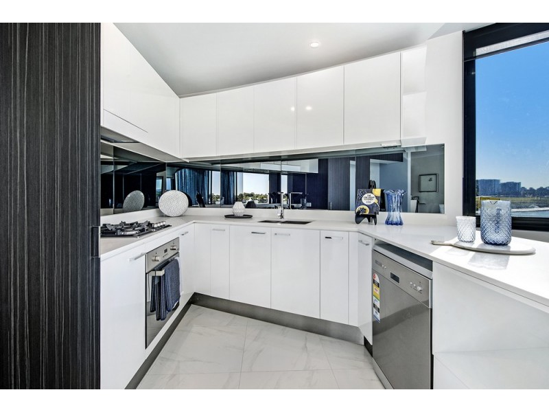 5 Harbourside Court, Biggera Waters QLD 4216