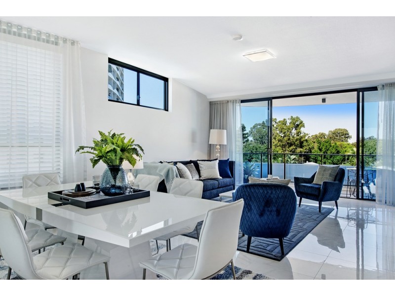 5 Harbourside Court, Biggera Waters QLD 4216