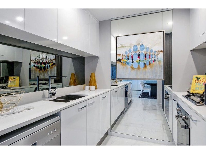 5 Harbourside Court, Biggera Waters QLD 4216