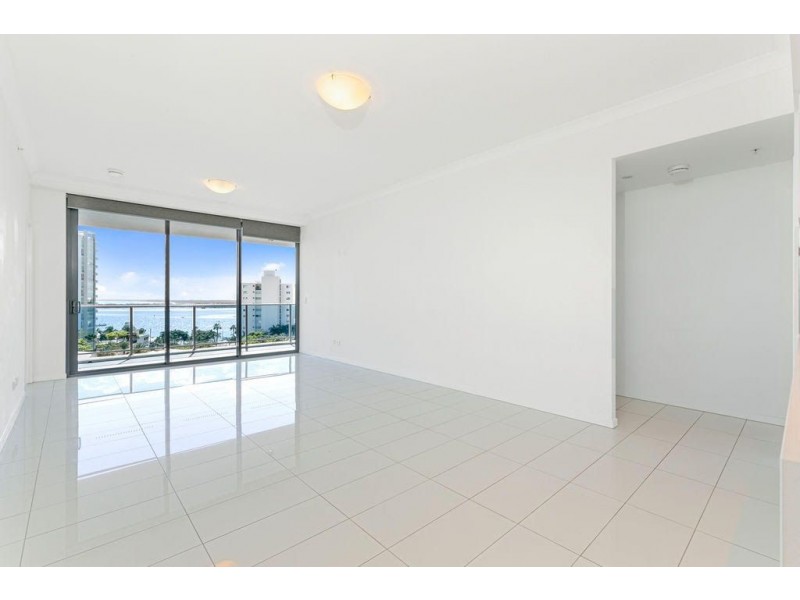 820/19 Imperial Parade, Labrador QLD 4215