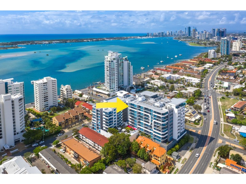 820/19 Imperial Parade, Labrador QLD 4215
