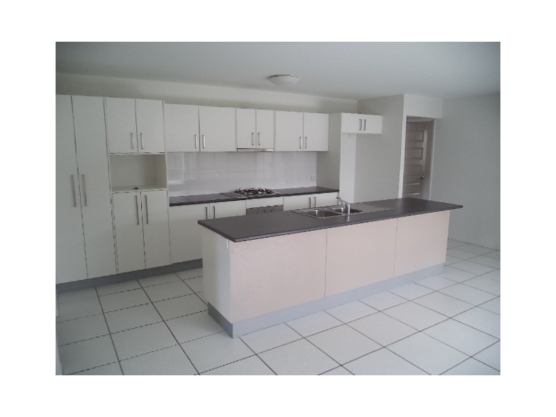 25 Saltwater Boulevard, Oxenford QLD 4210