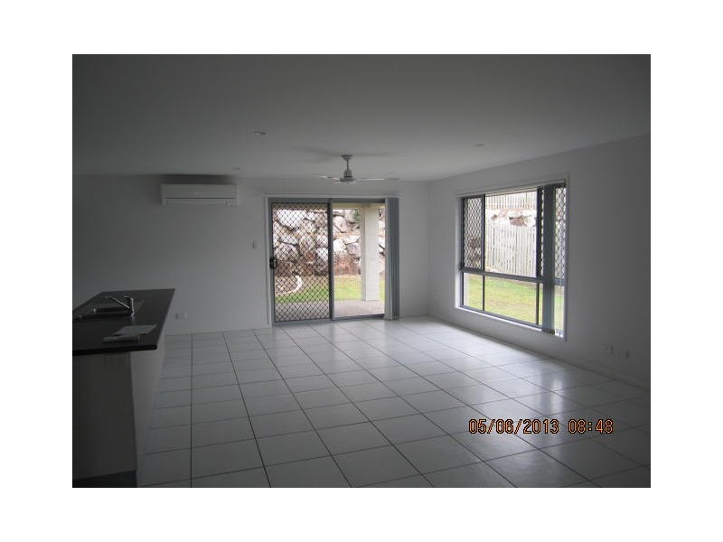 25 Saltwater Boulevard, Oxenford QLD 4210