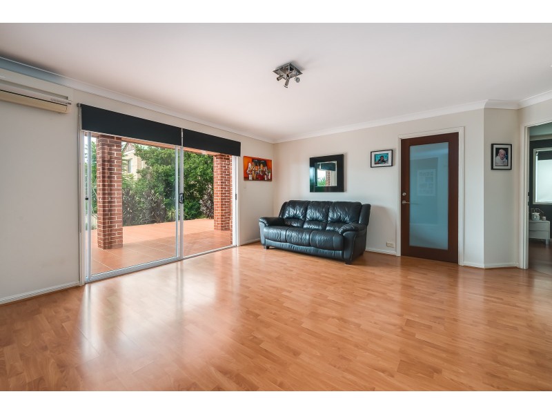 118 Armstrong Way, Highland Park QLD 4211