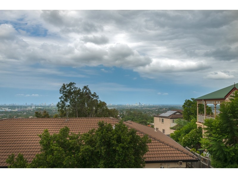 118 Armstrong Way, Highland Park QLD 4211