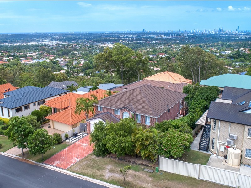 118 Armstrong Way, Highland Park QLD 4211