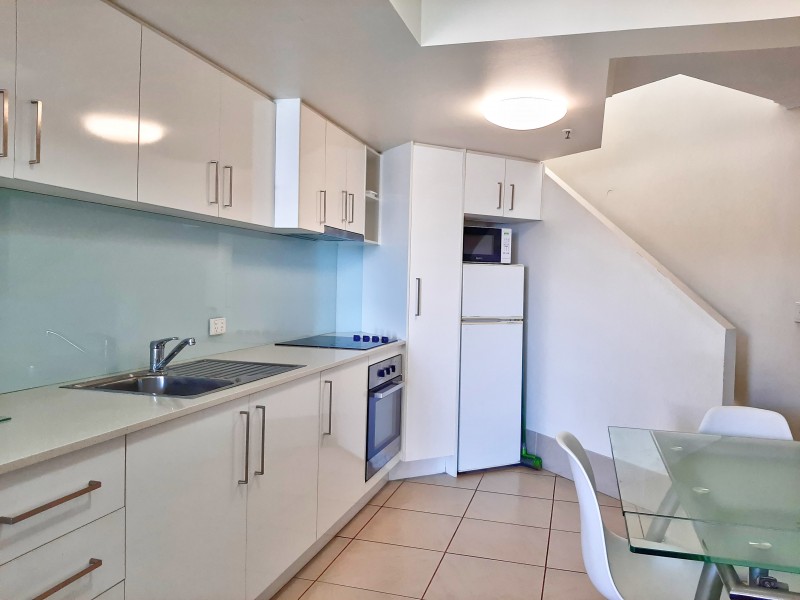 29/452 Marine Parade, Biggera Waters QLD 4216
