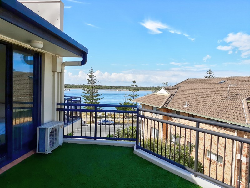 29/452 Marine Parade, Biggera Waters QLD 4216