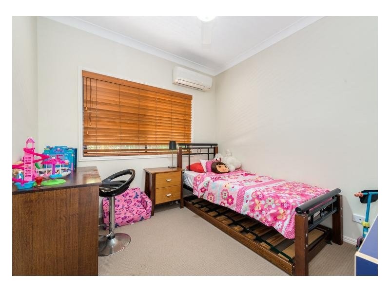 8 Broadwater Street, Runaway Bay QLD 4216