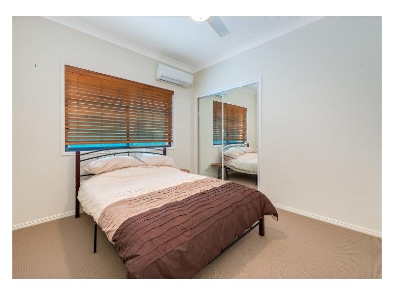 8 Broadwater Street, Runaway Bay QLD 4216