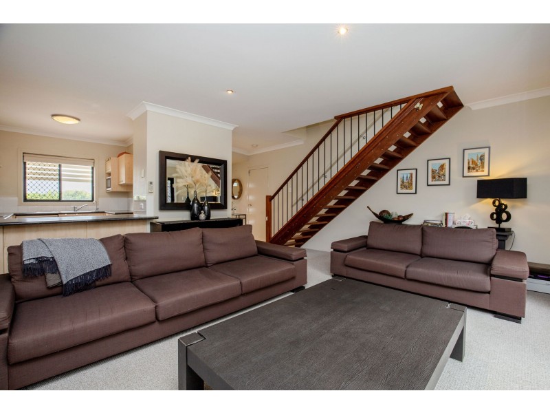 2/126 Logan Street, Eagleby QLD 4207