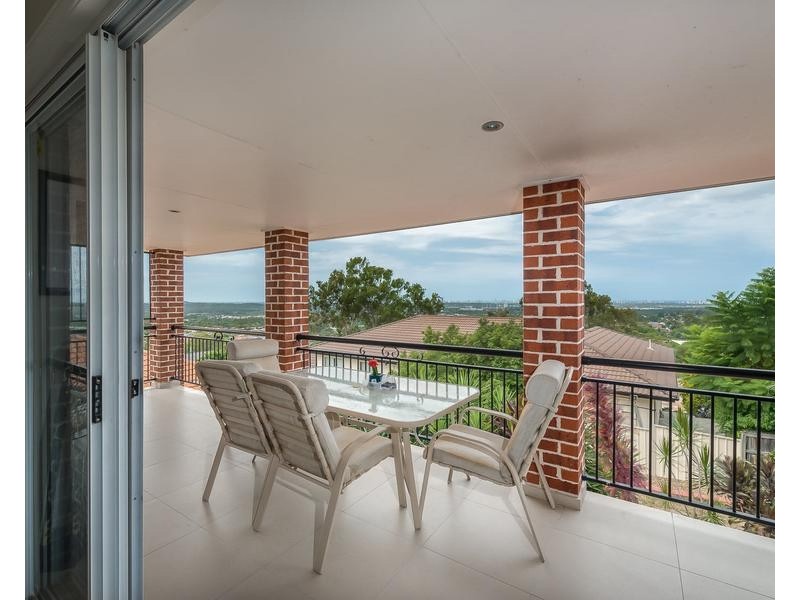 118-1 Armstrong Way, Highland Park QLD 4211