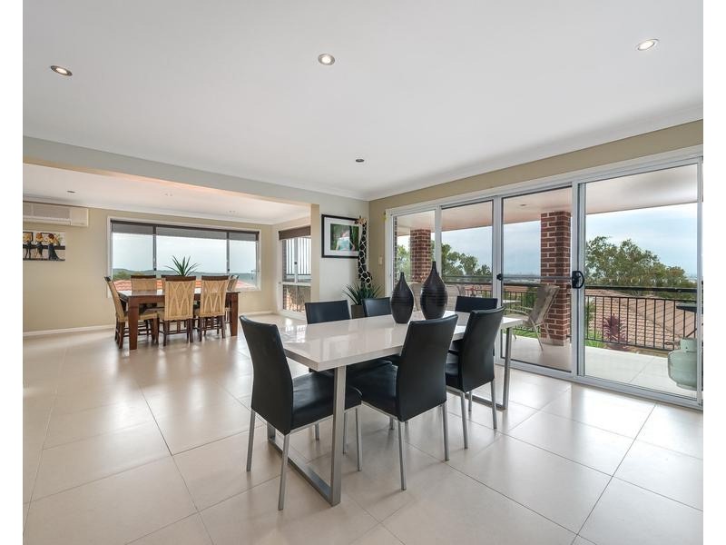118-1 Armstrong Way, Highland Park QLD 4211