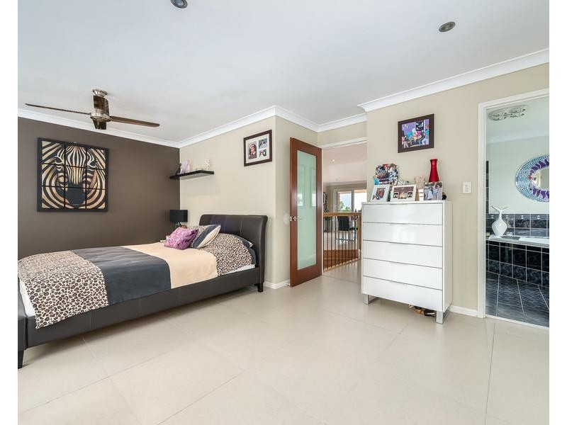 118-1 Armstrong Way, Highland Park QLD 4211