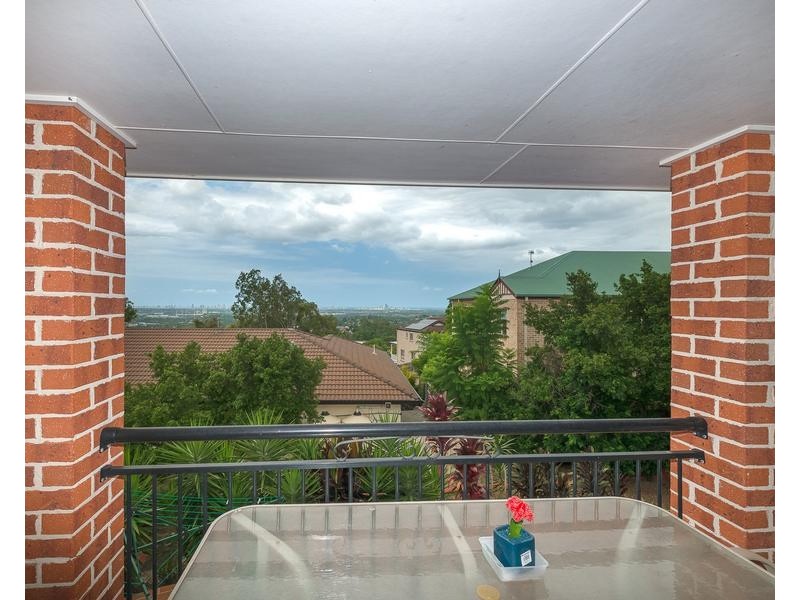 118-1 Armstrong Way, Highland Park QLD 4211