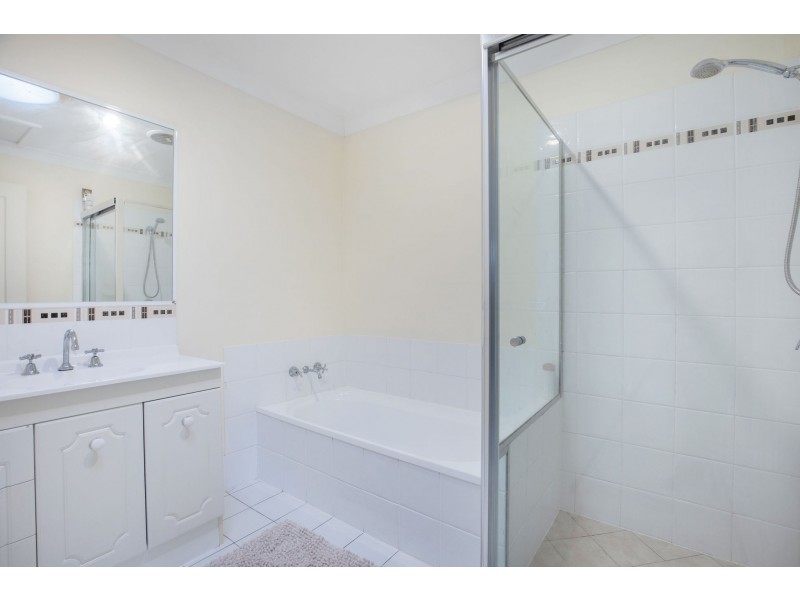 19/1-3 Carnarvon Ct, Oxenford QLD 4210