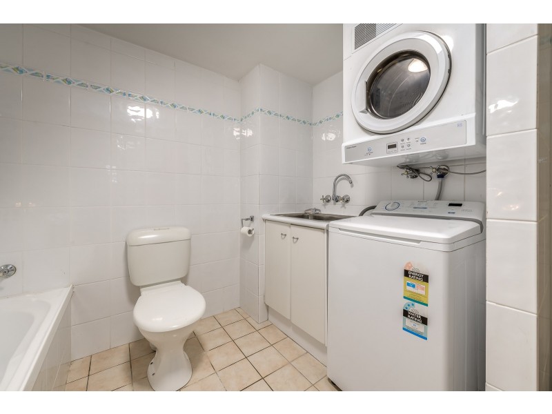 63/88 Limetree Parade, Runaway Bay QLD 4216