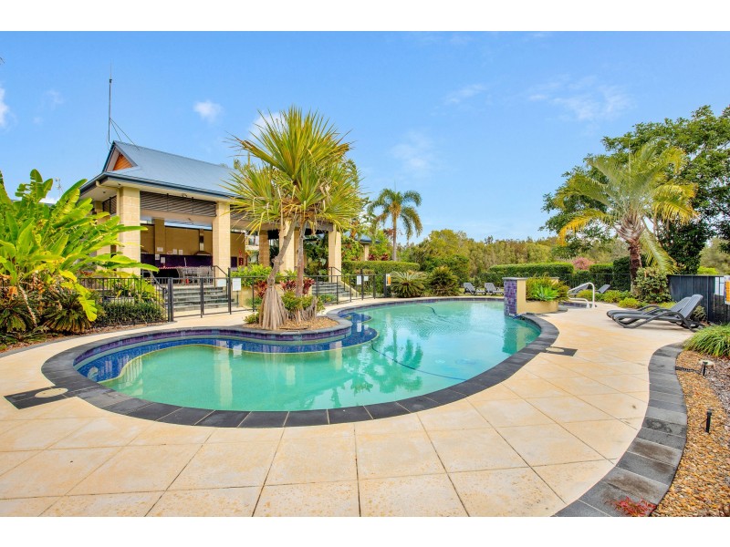 2073/1 The Vistas Drive, Carrara QLD 4211