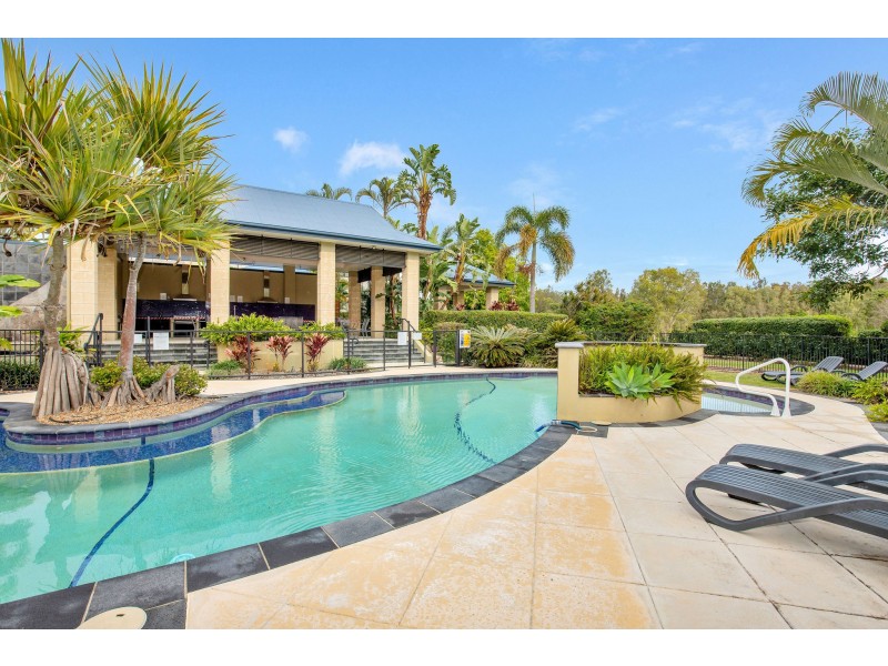 2073/1 The Vistas Drive, Carrara QLD 4211