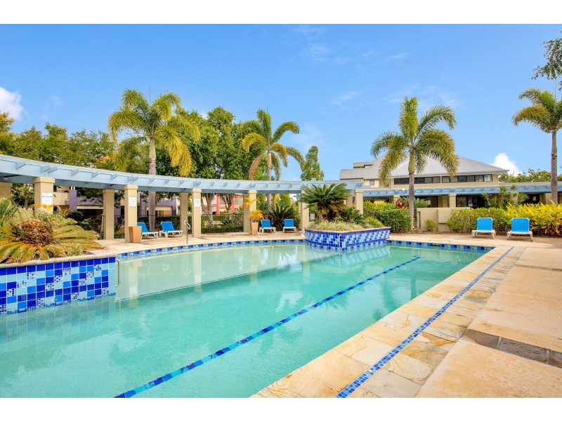 2073/1 The Vistas Drive, Carrara QLD 4211