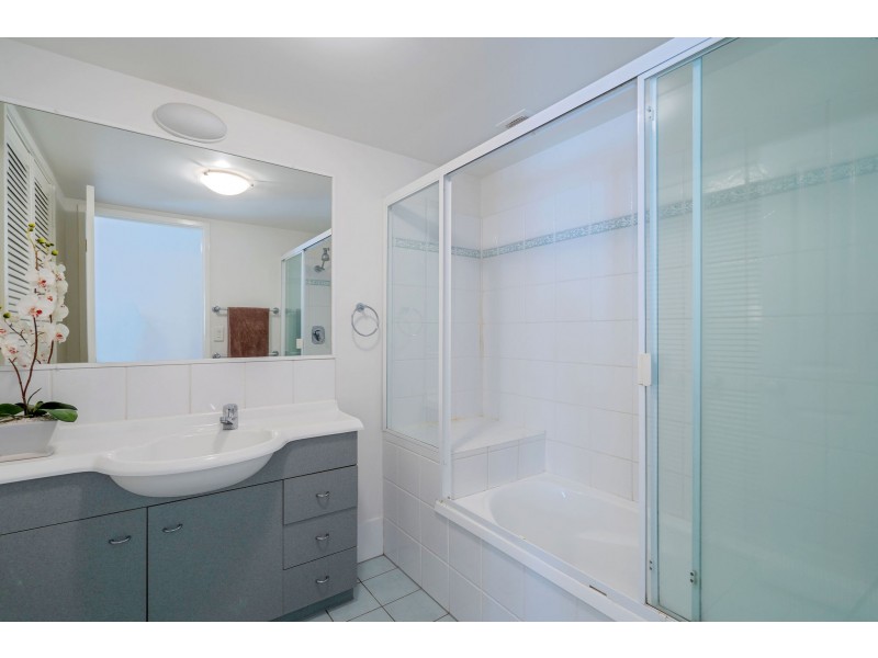 21/150 MARINE PARADE, Southport QLD 4215