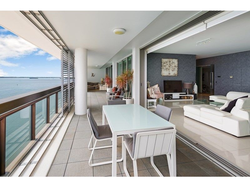 26702 Ephraim Island, Paradise Point QLD 4216