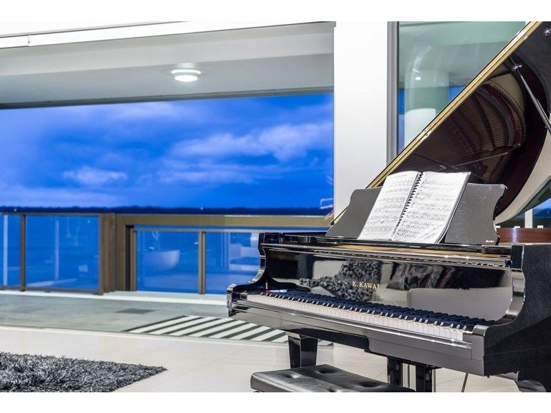 26702 Ephraim Island, Paradise Point QLD 4216