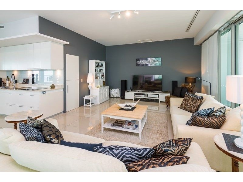 26702 Ephraim Island, Paradise Point QLD 4216