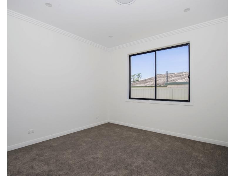 102 Stradbroke Street, Runaway Bay QLD 4216