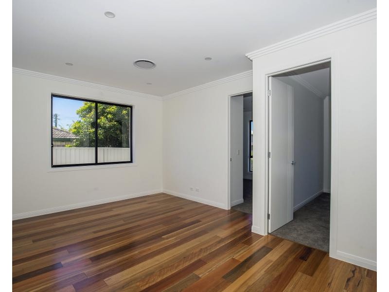 102 Stradbroke Street, Runaway Bay QLD 4216